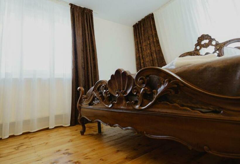 آپارتمان 2 خوابه, Casa Baronului