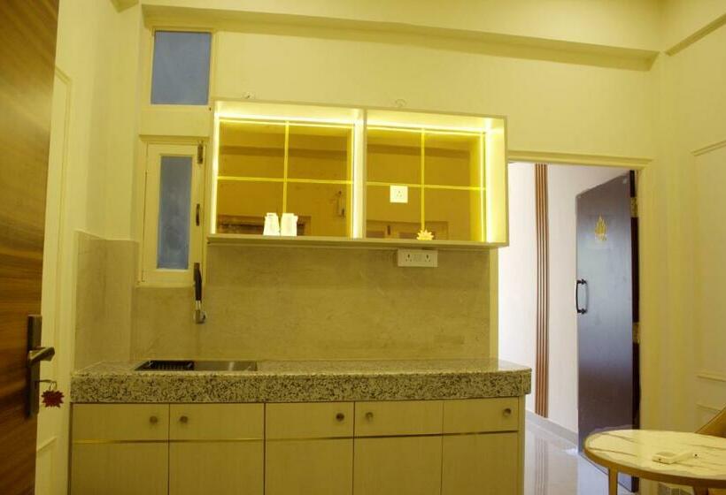 Стандартный Номер Кровать Кинг, Golden Lotus Varanasi