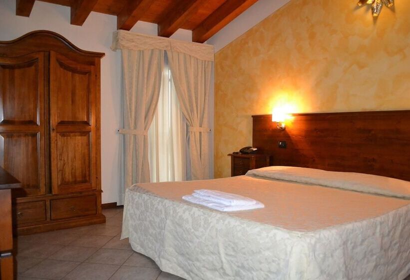 اتاق استاندارد, Albergo La Piana
