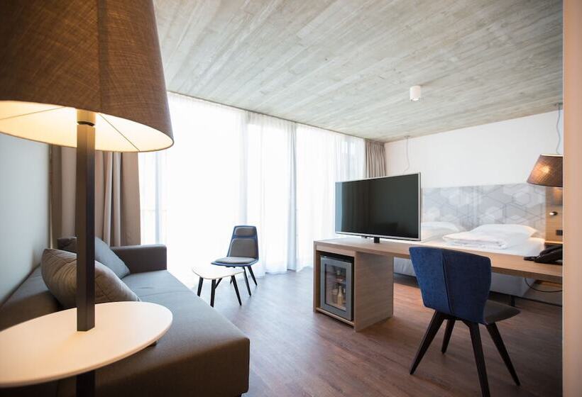 Escritório Estándar, Arte Hotel Kufstein