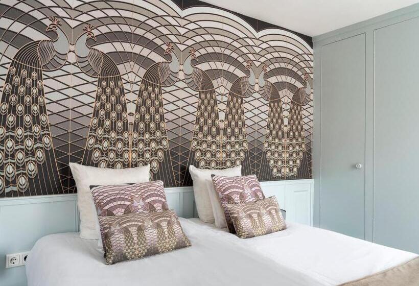 Standard Room, T