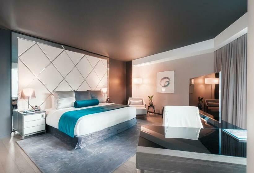 스탠다드 룸 킹사이즈 침대, Paradox Hotel Vancouver