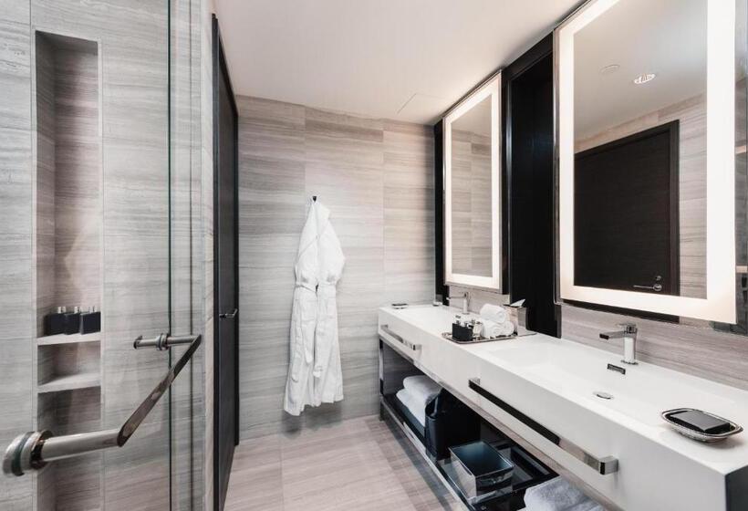 스탠다드 룸 킹사이즈 침대, Paradox Hotel Vancouver