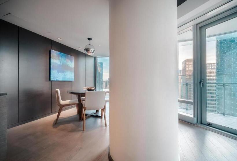 디럭스 스위트, Paradox Hotel Vancouver