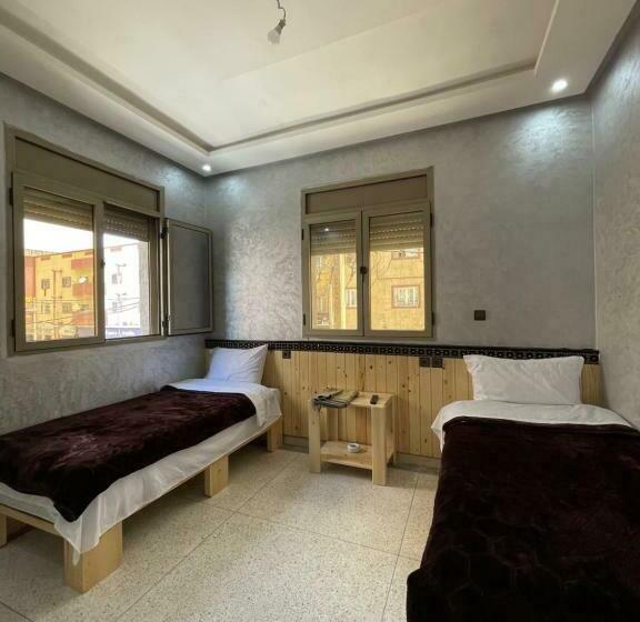 غرفة قياسية حمام مشترك, Hôtel Bahnini