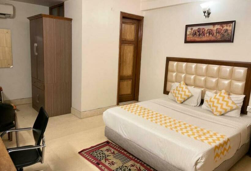 اتاق استاندارد با بالکن, Lutyens Villa Guest House Rooms