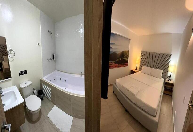 Люкс с гидромассажем, Opera, Centro Medellín, Entertainment,y Bar, Solo Adultos