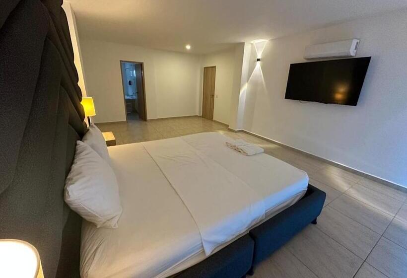 Номер Deluxe, Opera, Centro Medellín, Entertainment,y Bar, Solo Adultos