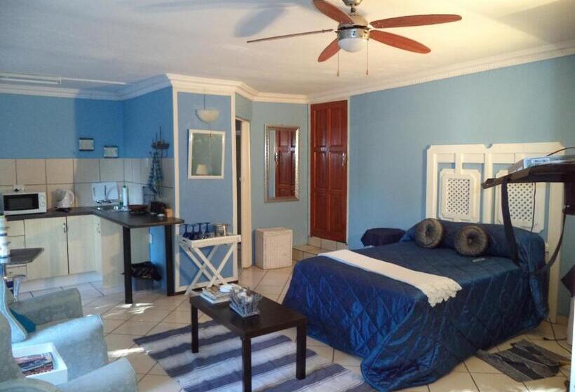 Studio Standard, Heatherdale Guesthouse & Shuttle Services