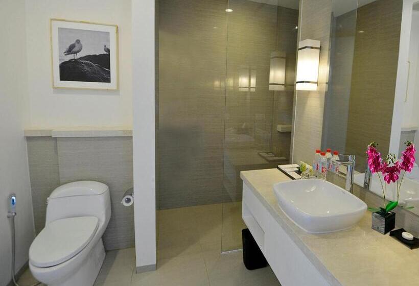 Номер Deluxe, Swiss Belhotel Jambi