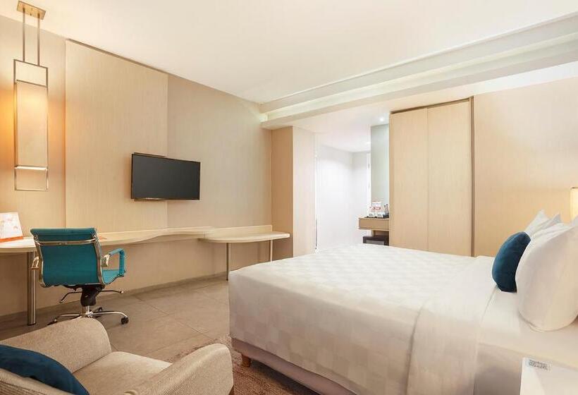Номер Deluxe, Swiss Belhotel Jambi