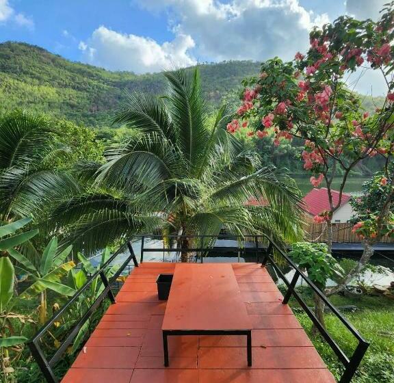 Бунгало Стандарт Вид на Море, Lake Hill Resort Kanchanaburi