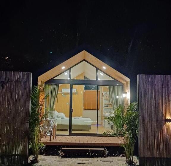 Номер Deluxe Кровать Кинг, Lake Hill Resort Kanchanaburi