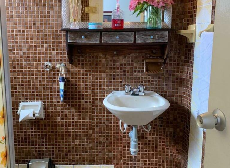 اتاق استاندارد با سرویس بهداشتی مشترک, Bogotá Rooms Aeropuerto Y Centro Conecta