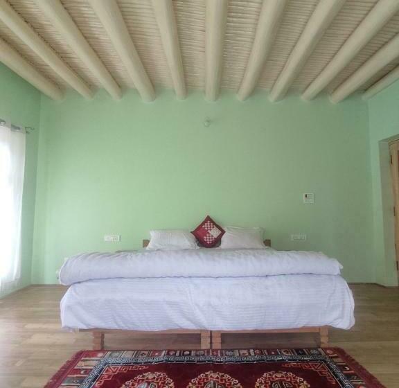 اتاق اکونومی, Streamlet Homestay