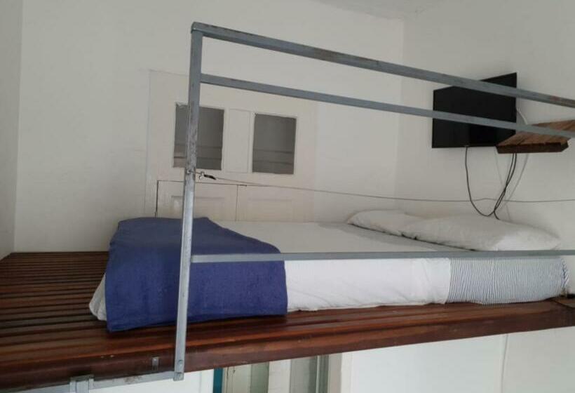 اتاق استاندارد چهار تخته, Casa Tuxi