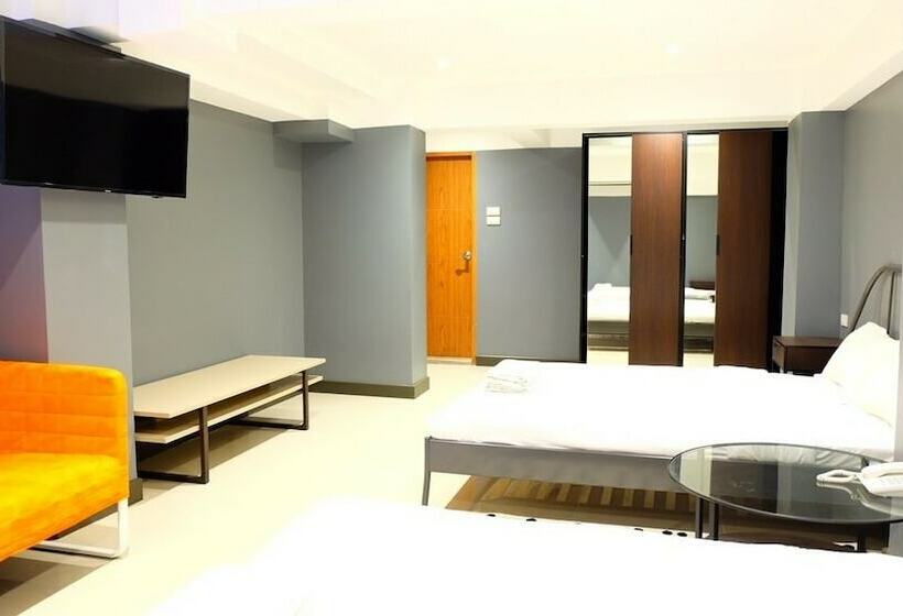 Quarto Familiar, Cloud 9 Lodge