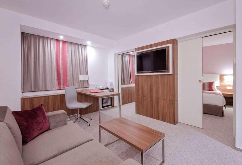 스위트 킹사이즈 침대, Ramada Plaza Craiova