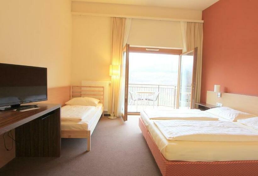 Номер Стандарт Трехместный, Familien Hotel Krainz
