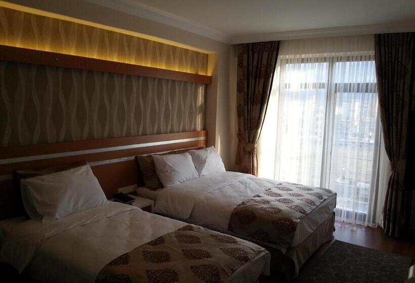 Quarto Triplo Deluxe, Gevher