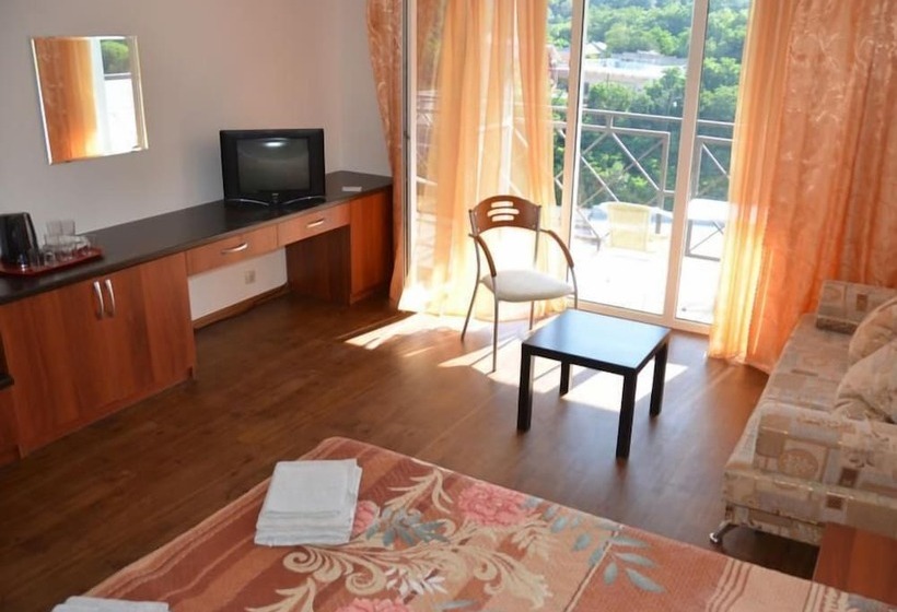 اتاق خانوادگی, Guest House Markiza