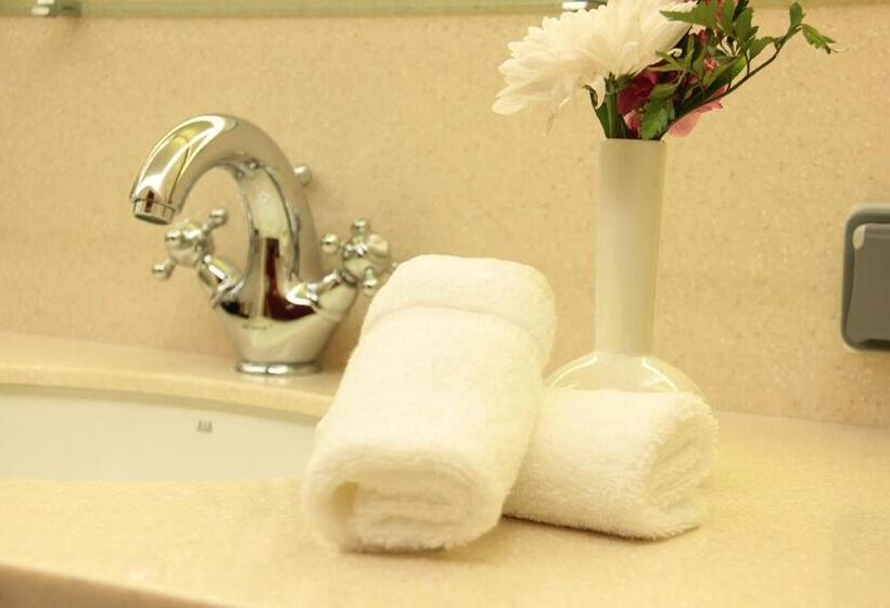 سوییت اجرایی, Thousand Nights Hotel Amman