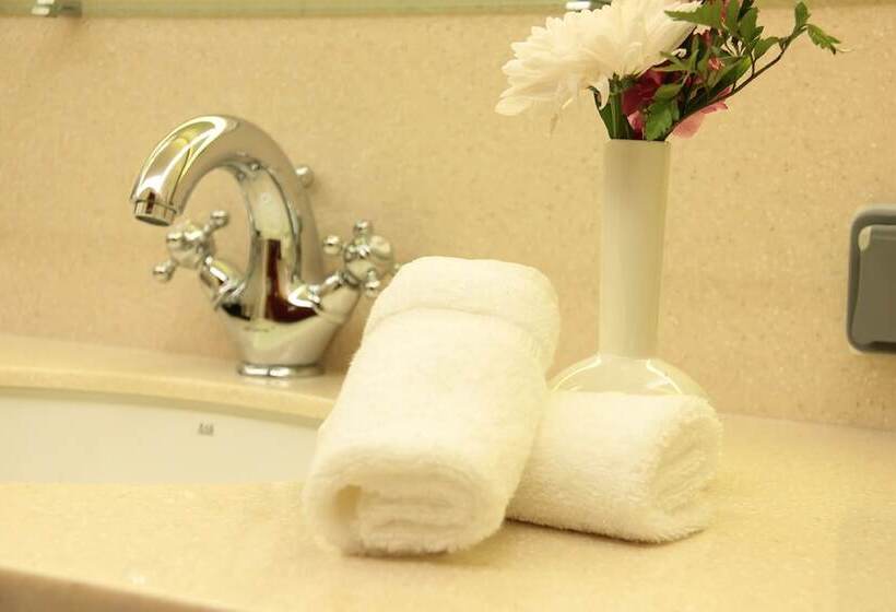 سوییت خانوادگی, Thousand Nights Hotel Amman