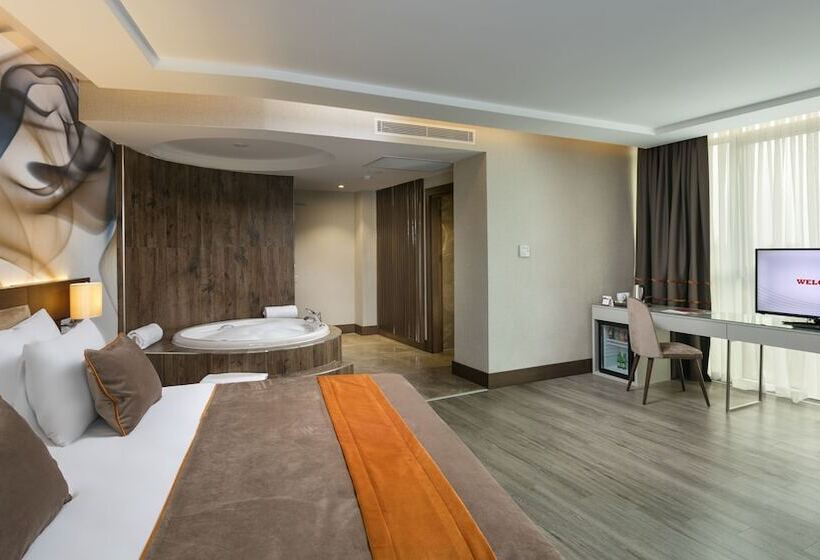 سوییت لوکس, B Business Hotel & Spa