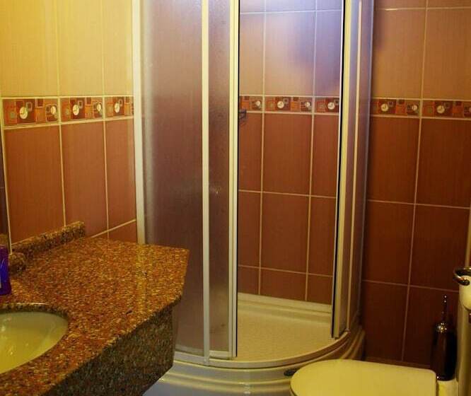 Suíte Familiar, Isik Otel
