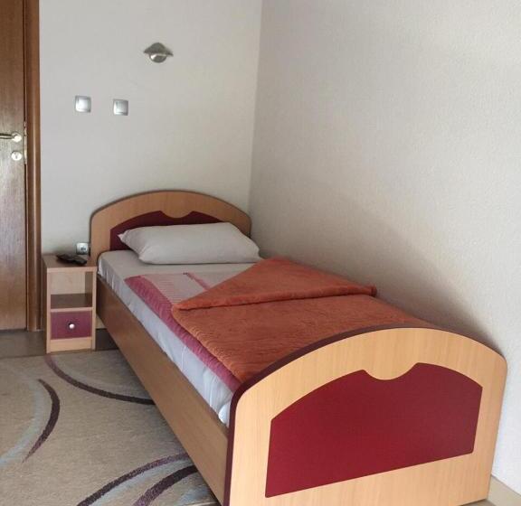 اتاق استاندارد یک نفره, Motel Krstac