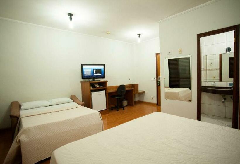 חדר דלוקס לשלושה, Indaiá Hotel Residence