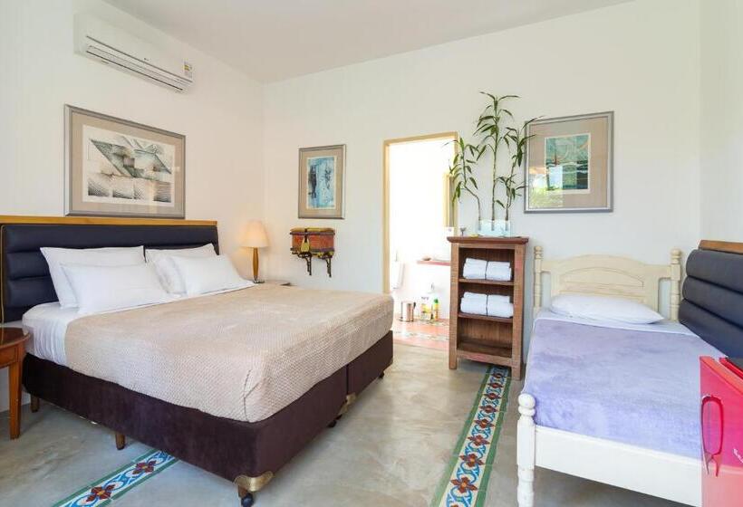 Quarto Triplo Superior, Pousada Pontal Gardens