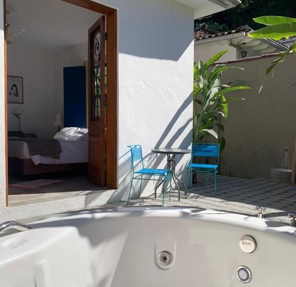 Suíte Deluxe, Pousada Pontal Gardens