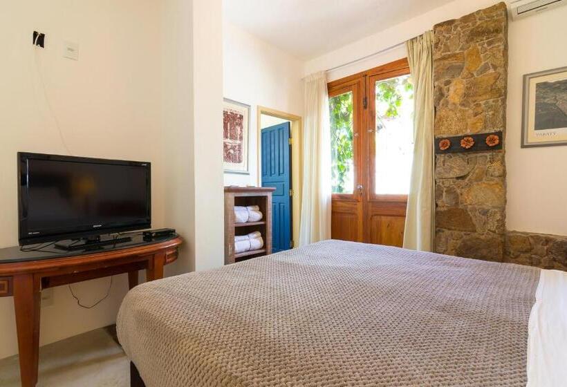 Quarto Estandar com Hidromassagem, Pousada Pontal Gardens