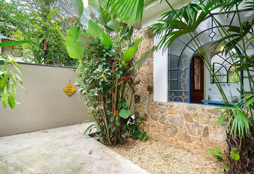 Quarto Estandar com Hidromassagem, Pousada Pontal Gardens