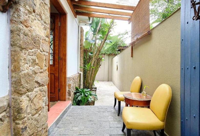 Quarto Estandar com Hidromassagem, Pousada Pontal Gardens