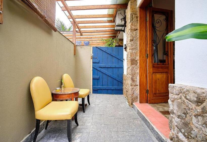 Quarto Estandar com Hidromassagem, Pousada Pontal Gardens