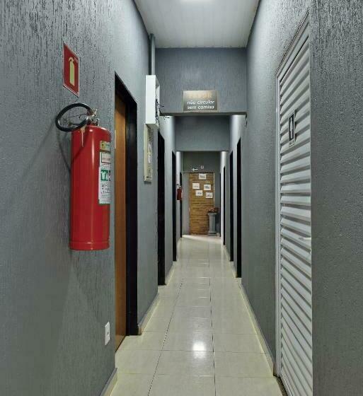 Quarto Estandar, & Hostel Ribeirao