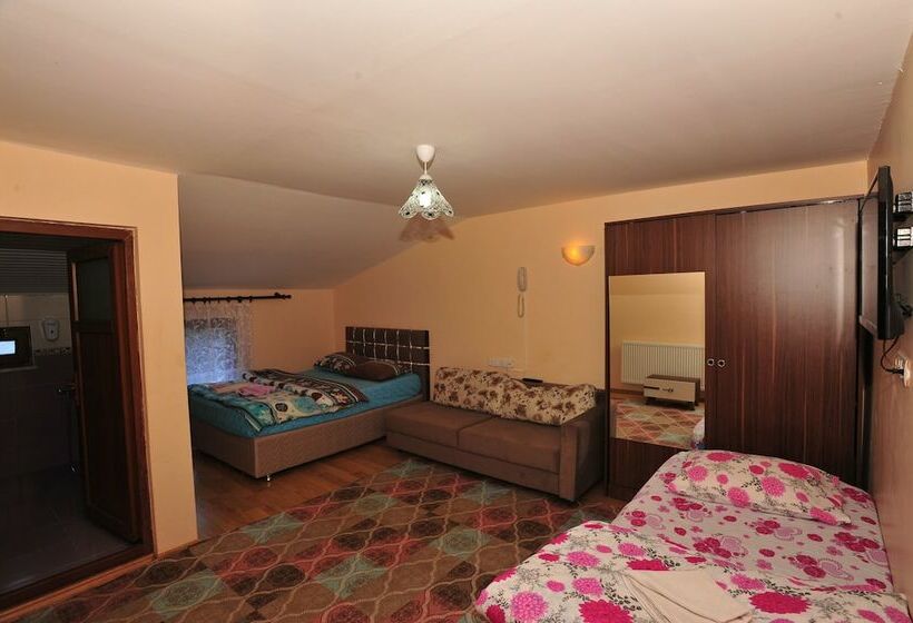 Quarto Triplo Estandar, Cam Motel