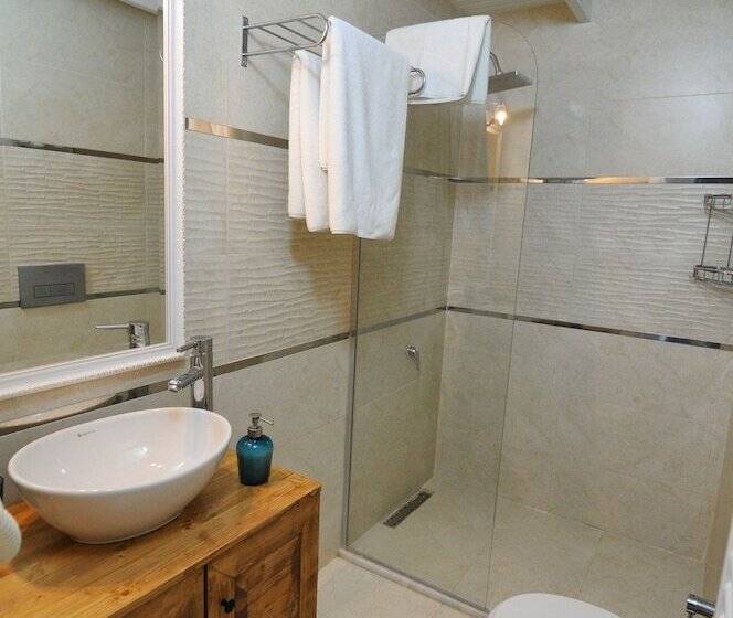 سوییت لوکس, Beyaz Ev Agva  Adult Only +15