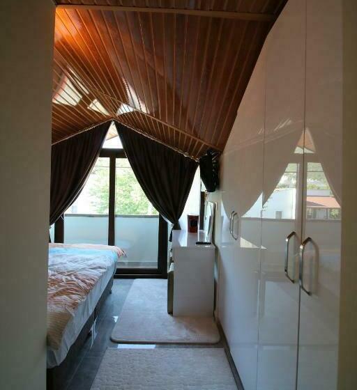 Quarto Estandar, Parus