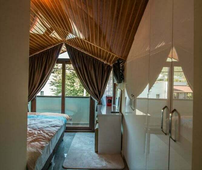 Quarto Estandar, Parus