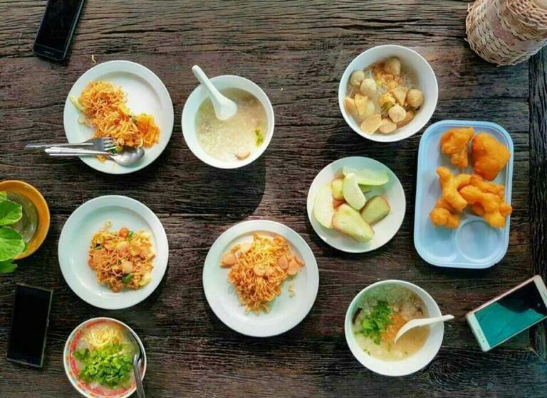 스탠다드 룸 공동 욕실, Ruennamyen Resort Amphawa