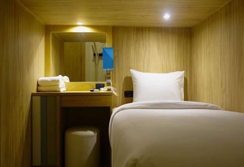 스탠다드 룸 2층 침대, The Bedrooms Hostel Pattaya