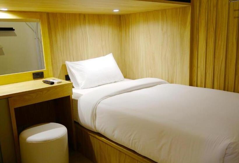 스탠다드 룸 2층 침대, The Bedrooms Hostel Pattaya