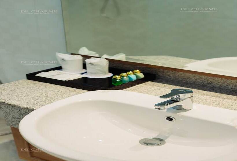 اتاق لوکس, Decharme Hotel Sha Plus