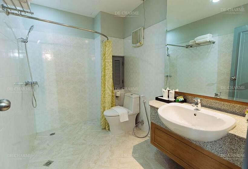سوییت لوکس, Decharme Hotel Sha Plus