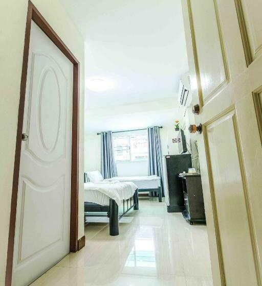 Quarto Familiar, Don Muang