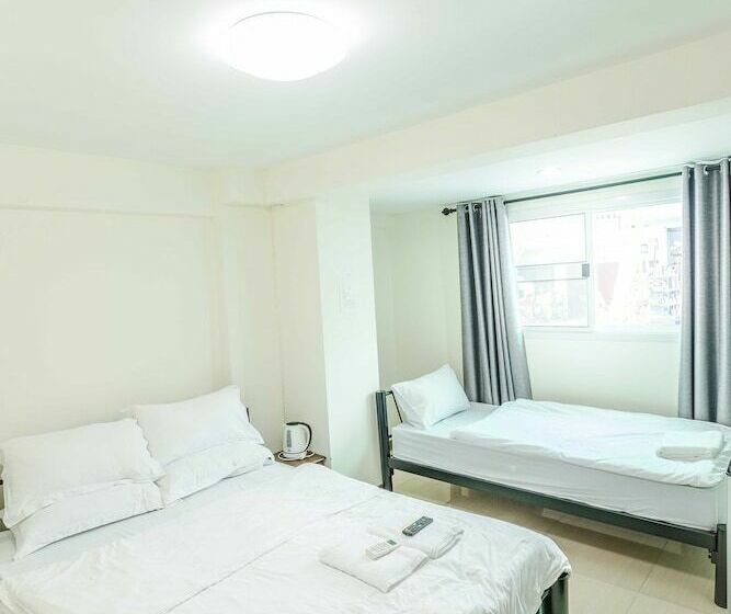 Quarto Familiar, Don Muang