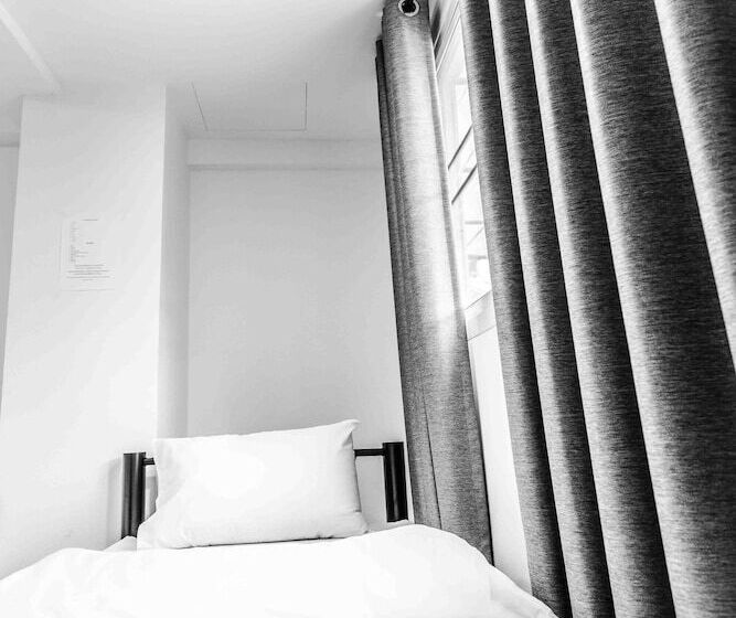 Quarto Familiar, Don Muang